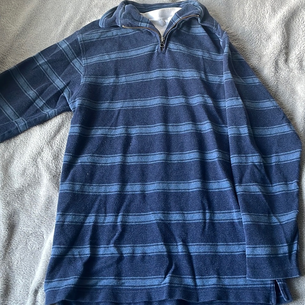 Blue shirt/sweater